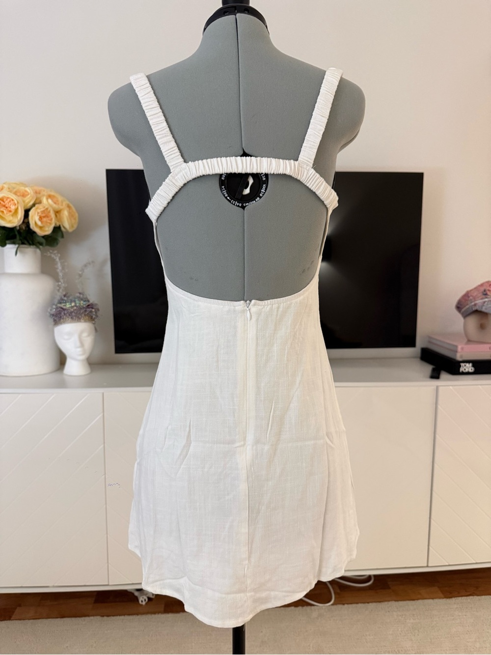 Sky to Moon White Linen Blend Open Back Mini Dress M - Picture 6 of 13
